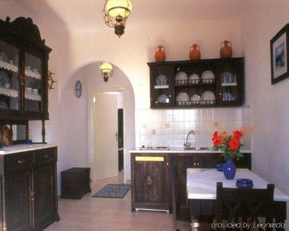 Aelia By Eltheon Apartment Imerovigli  Room photo