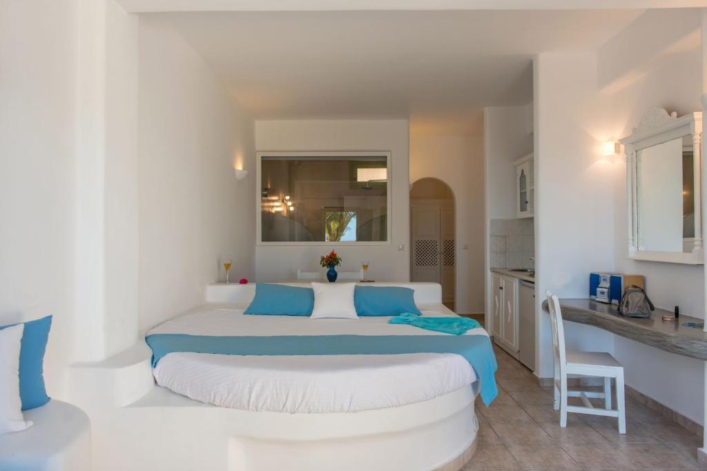 Aelia By Eltheon Apartment Imerovigli  Room photo
